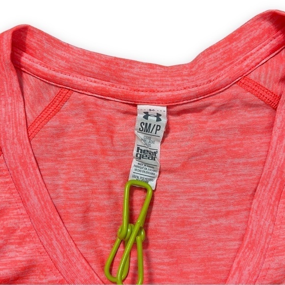 Bundle of 3 Under Armour and Reebok Workout Tops sz S/M - Picture 7 of 15